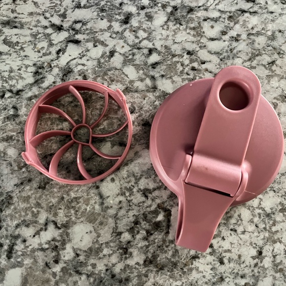 24oz Studded Pink HydroJug Tumbler/Shaker Bottle - Picture 4 of 4